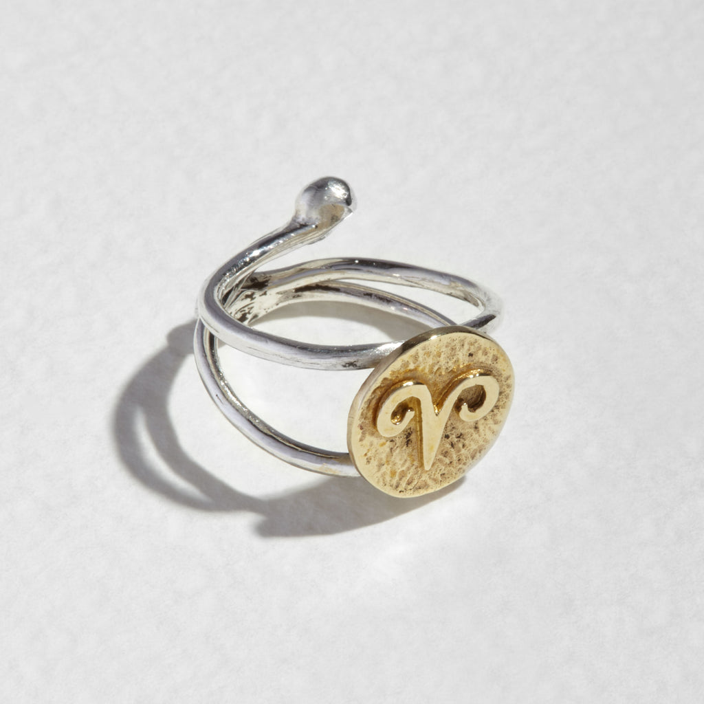 Anello segno zodiacale in argento e ottone– Francesco Tramontano